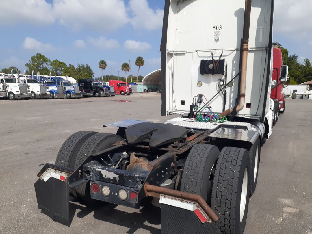 2013 KENWORTH T 700 - Image 4